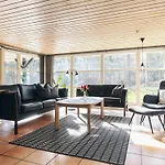 5 Star Holiday Home In Hals *