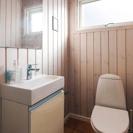 Family-friendly Oasis - By Traum Nyaraló Øster Melholt